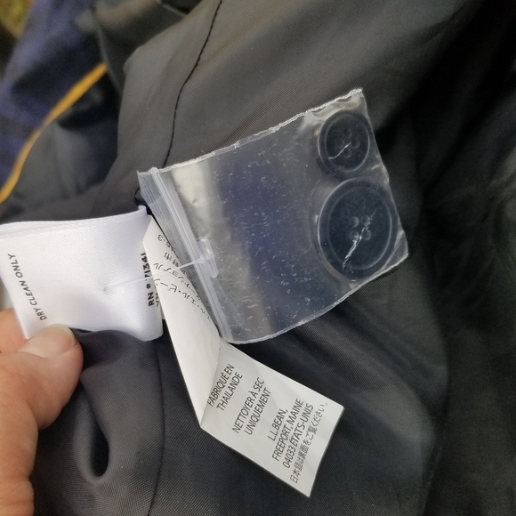 L.L. Bean blue and black plaid wool blazer size 12 - Picture 5 of 7